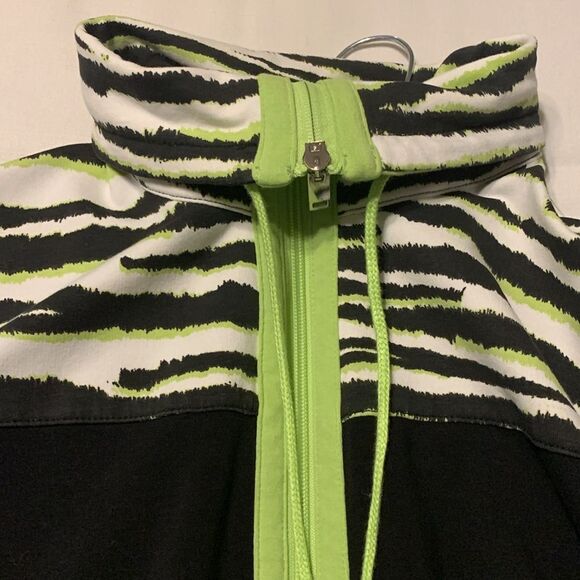 Ruby Rd. zip-up jacket w/drawstring neck .  Black/white w/lime green trim.  EUC - Picture 8 of 10